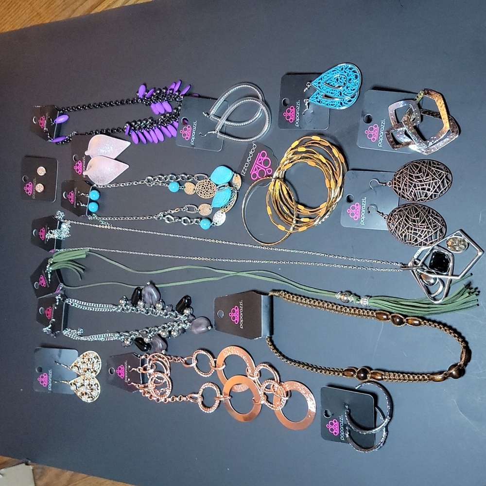 Paparazzi Jewelry Bundle of 16 NWT Necklaces Earrings Bracelets 1L